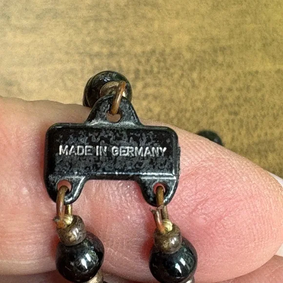 Made in Germany, Circa 1940’s, Vintage Black & Pink Beaded Necklace/Earring Set - Picture 4 of 9